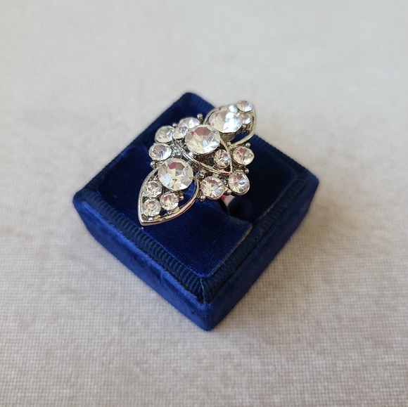 Silver Diamond Statement Fashion Ring - Picture 3 of 4